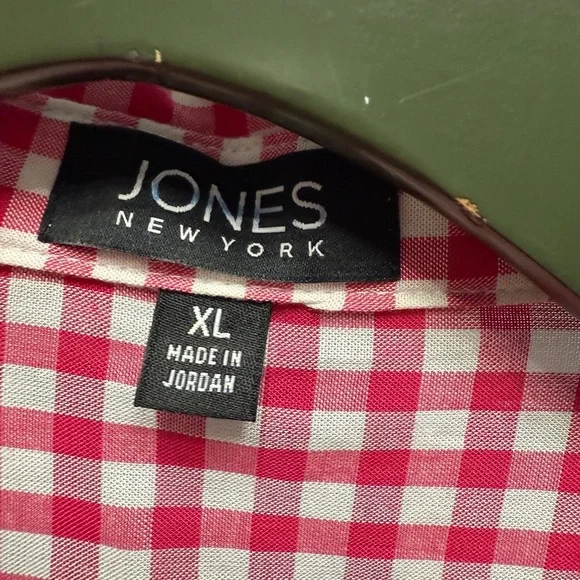 Jones New York Red Checkered shirt - Picture 6 of 6